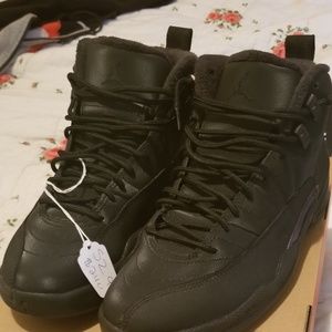 Jordan 12s size 9.5